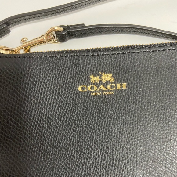 🆕COACH-Brand New COACH Wristlet you are going to love.Beautiful-stylish-neutral - Picture 3 of 5
